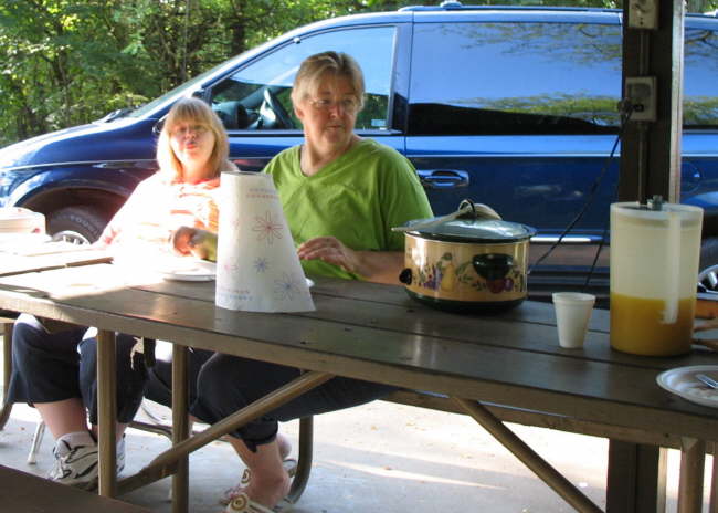 Fitzjarrald Reunion - Ginger and Marcia at breakfast